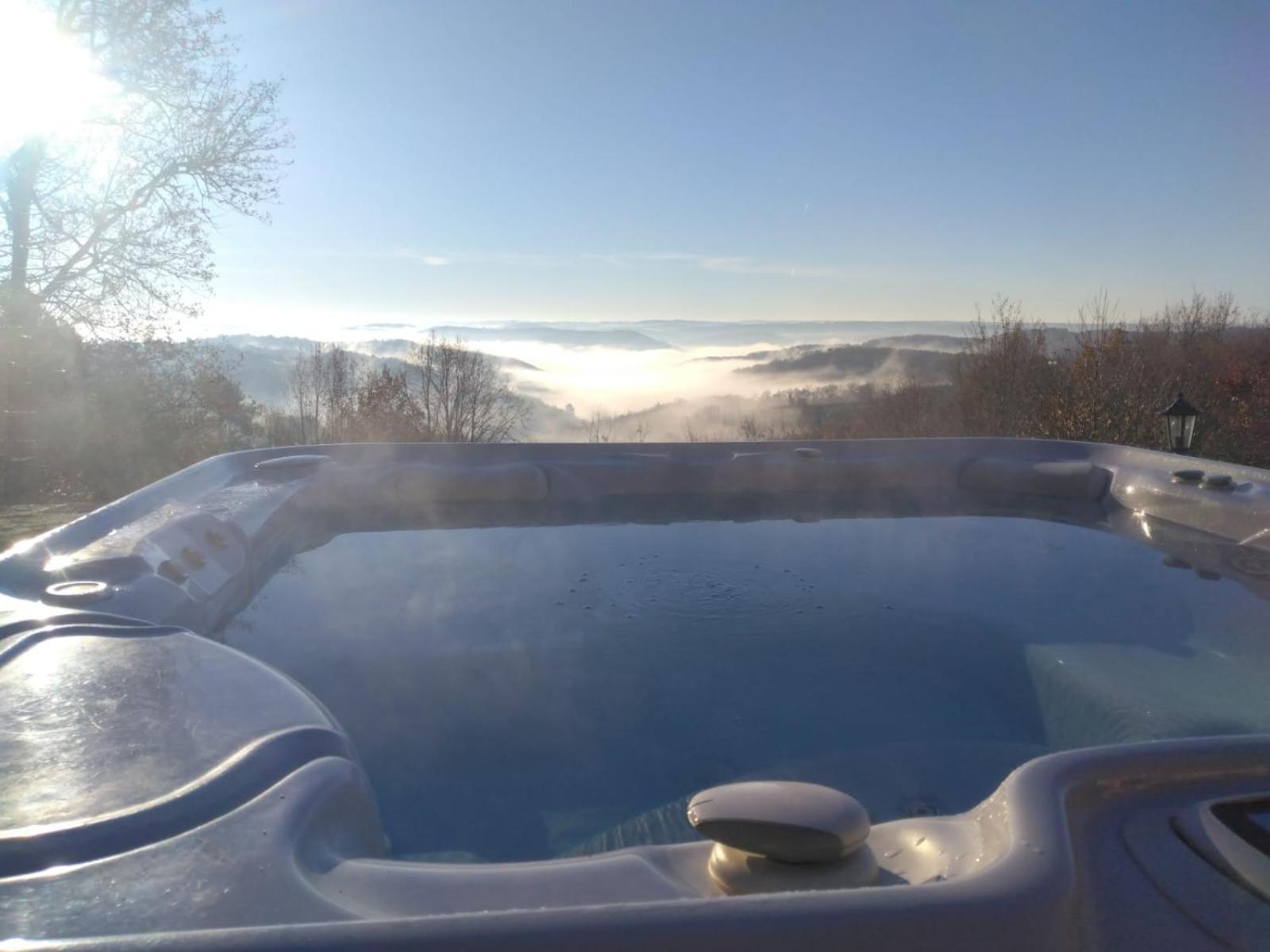 Luxury Chateau W. Pool & Hot Tub In Dordogne Beynac-et-Cazenac Bagian luar foto